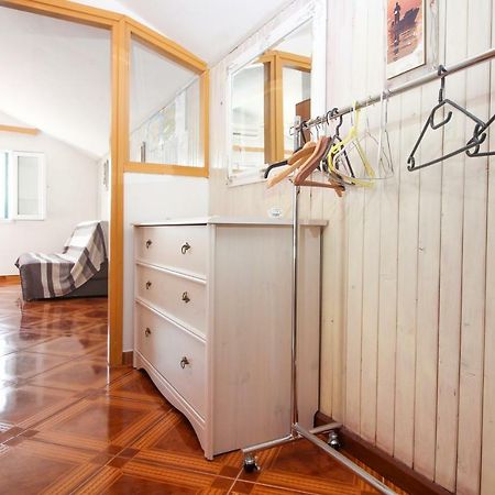 Apartmani Toni Poce Примоштен Екстер'єр фото