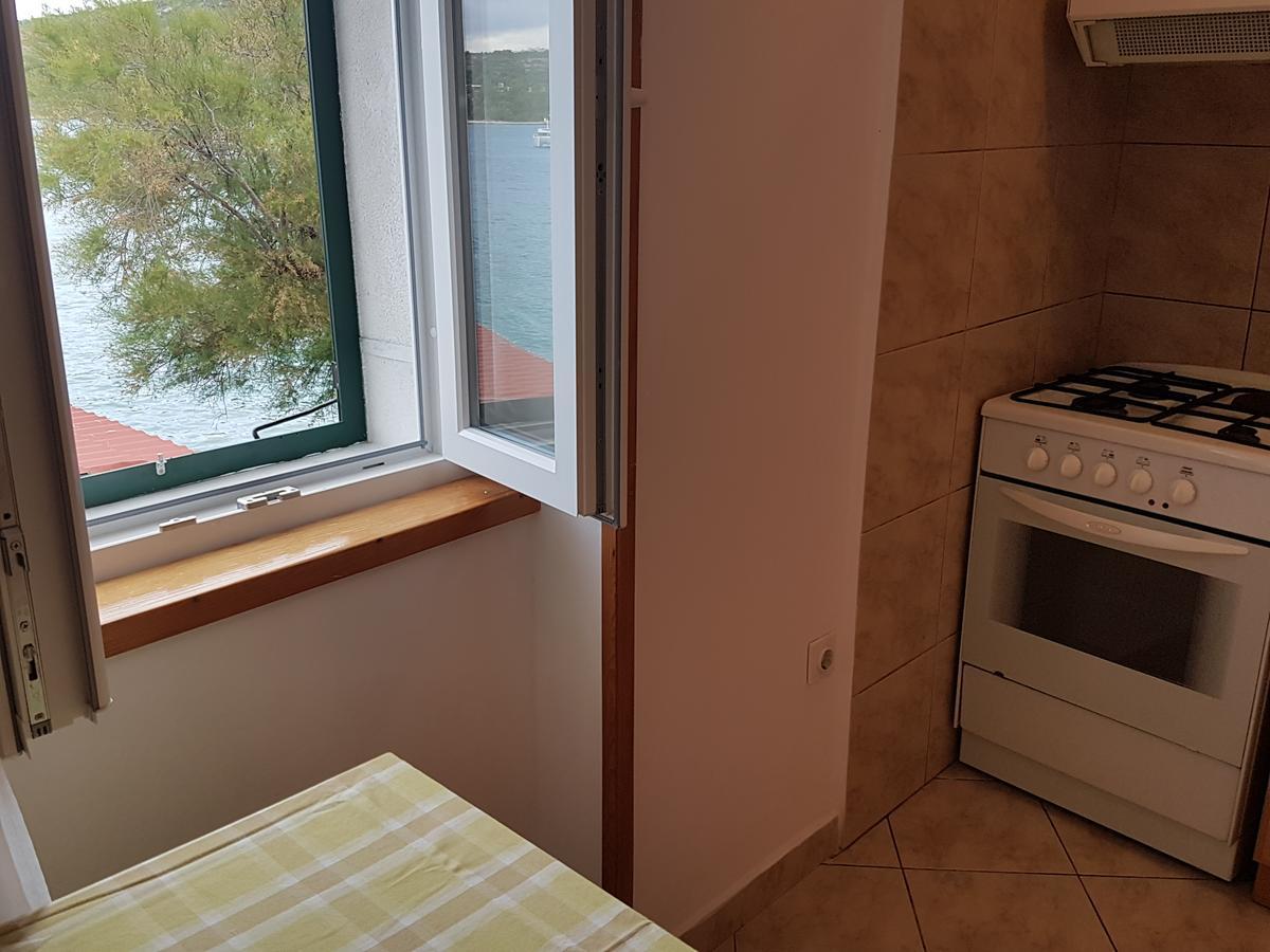 Apartmani Toni Poce Примоштен Екстер'єр фото