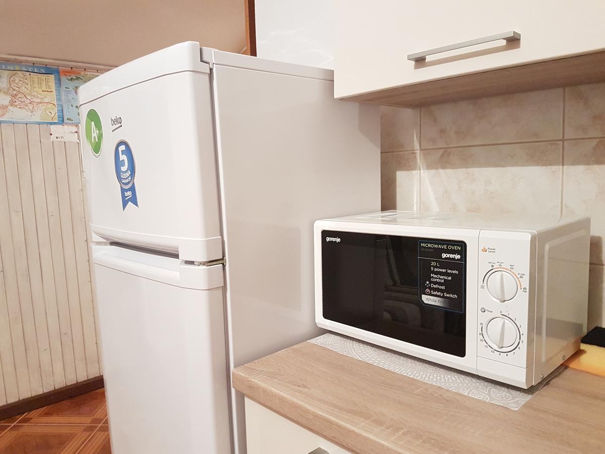 Apartmani Toni Poce Примоштен Екстер'єр фото