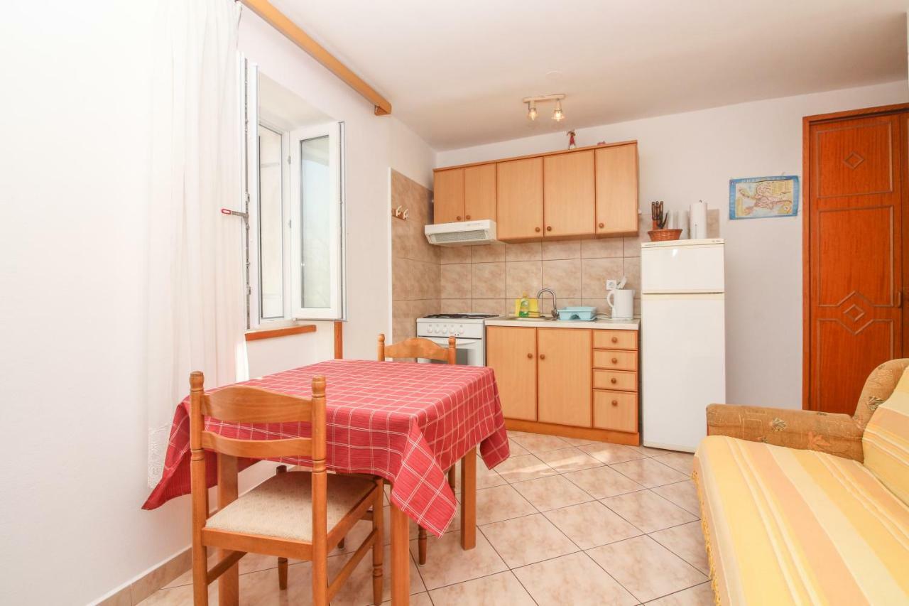 Apartmani Toni Poce Примоштен Екстер'єр фото