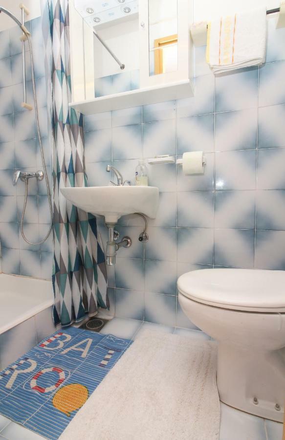 Apartmani Toni Poce Примоштен Екстер'єр фото